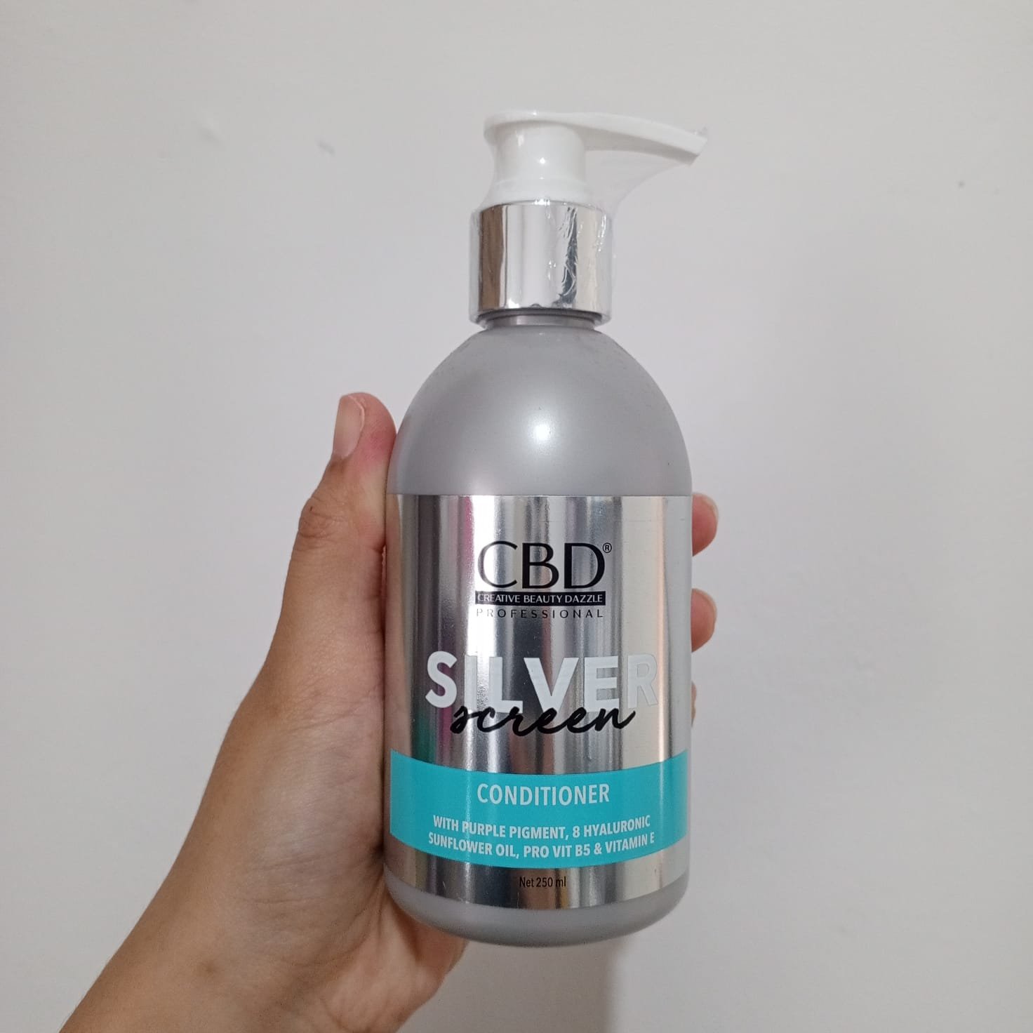 CBD Professional Silver Screen Conditioner Ukuran 250ml 1 CBD Silver Screen, CBD Conditioner, Perawatan Rambut